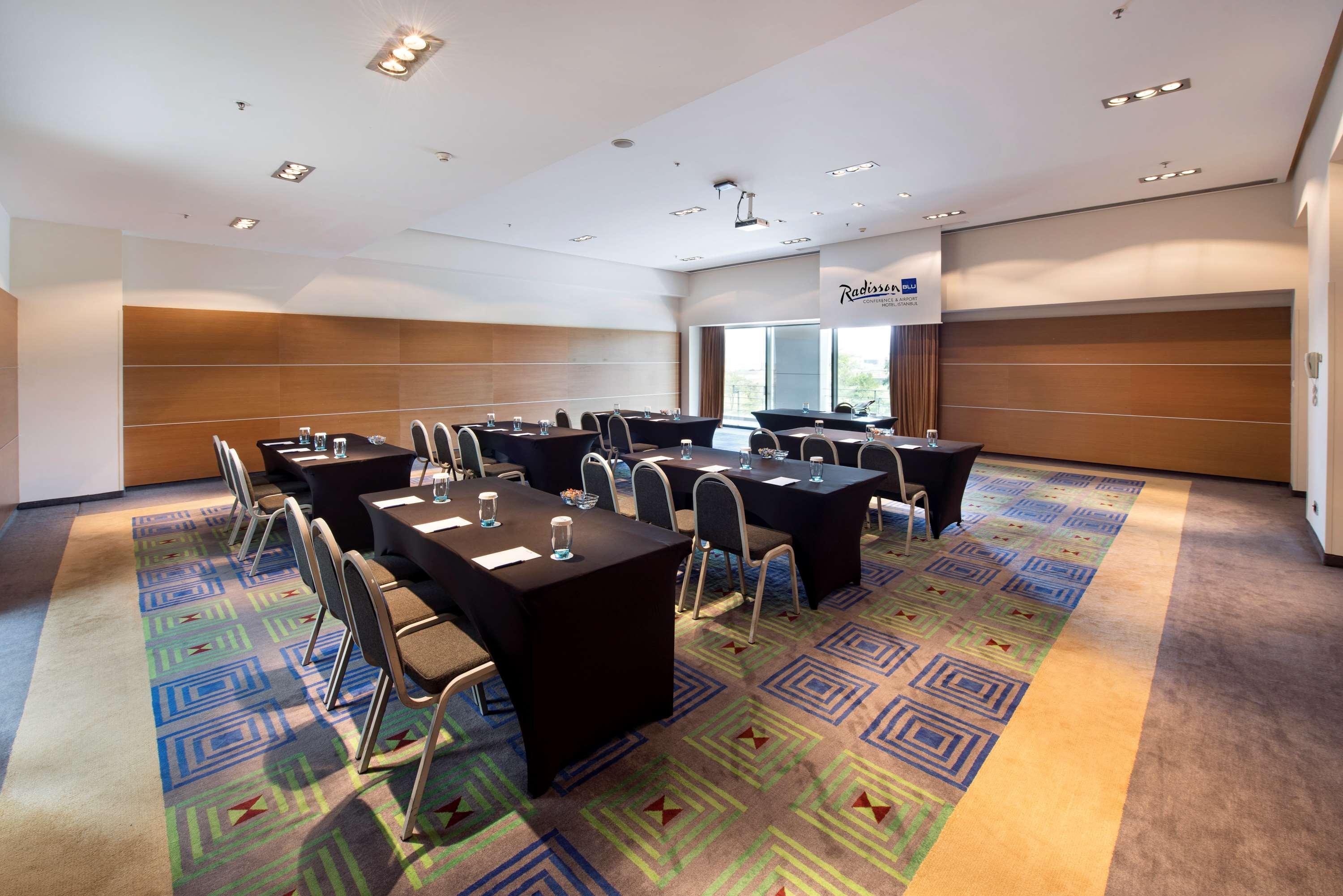 Bh Conference & Airport Hotel Istanbul Bagian luar foto